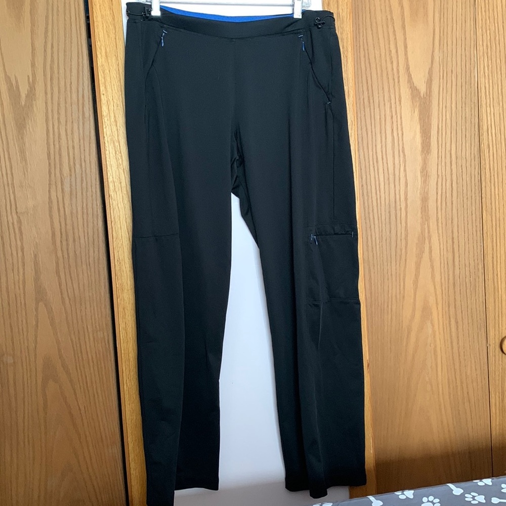 Athletic pants